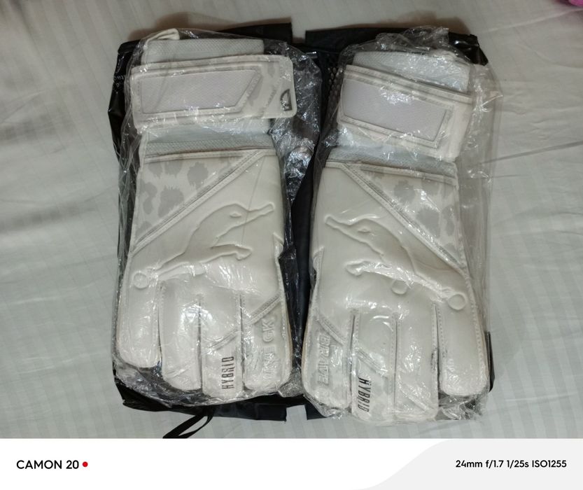 Вратарский перчатки Brave