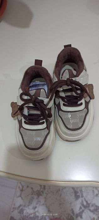 Продам обувь девочка