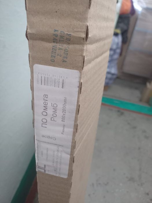 Продам новый белый дверь