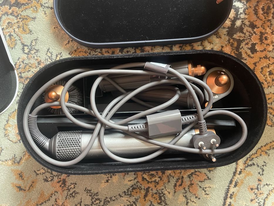 Срочно! Dyson Airwrap оригинал, илеально новое