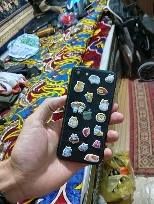 Продаю или обмен Iphone se 2020/128