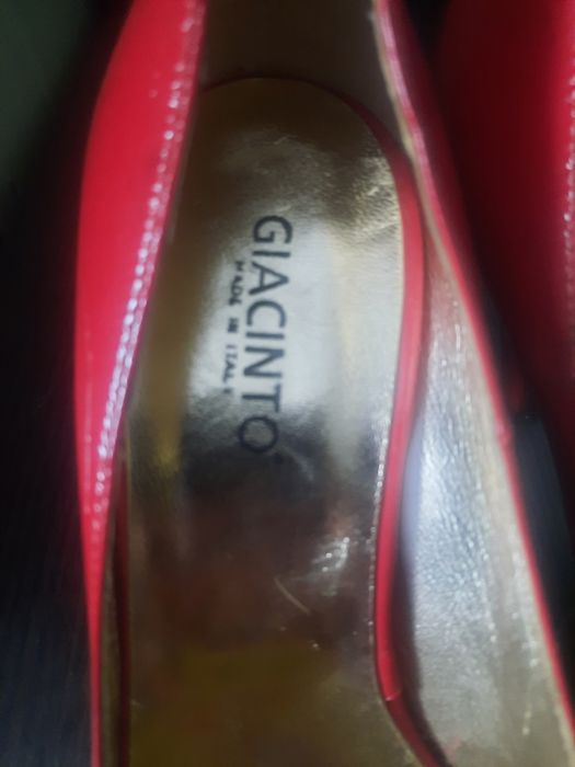 Продам туфли женские