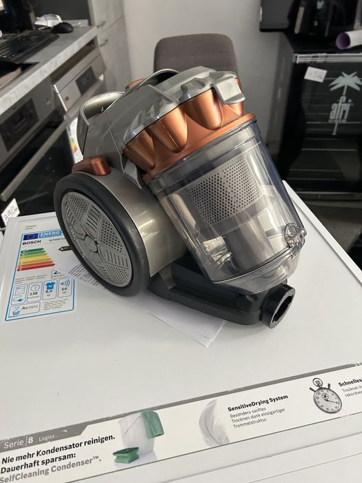 Чисто нова Прахосмукачка  Finlux с контейнер сребриста