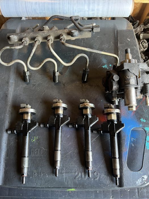 Injector injectoare pompa rampa mazda 2.0 rf5c diesel 2006