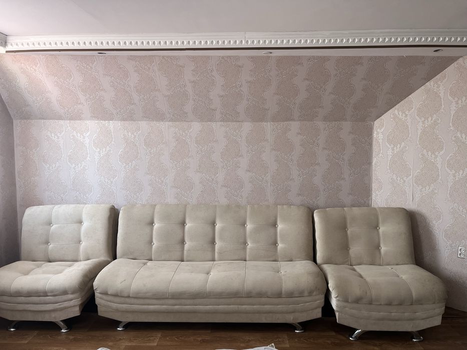 продается диван и кресло