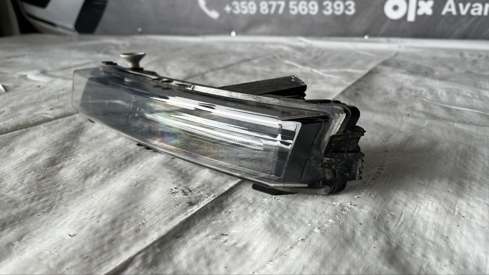 Десен халоген Range Rover Velar L560