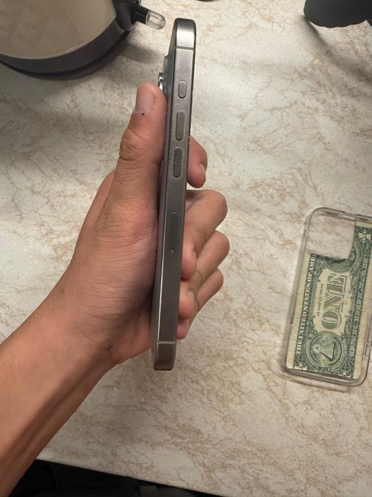 Iphone 15 pro , 128, 82 akb