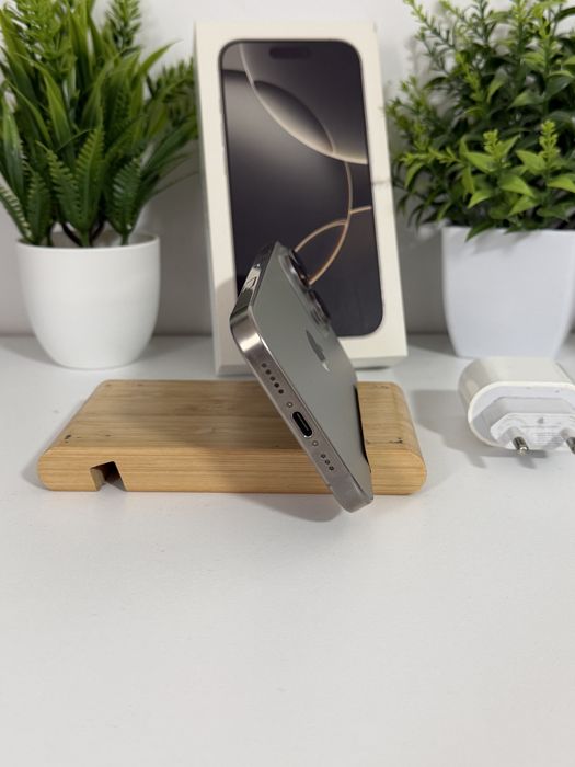 iphone 16 pro 256gb impecabil fullbox incarcator 4 huse 3 folii