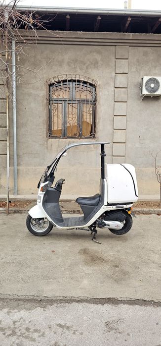 Skuter Xonda gyro kanopy sotiladi xolati zor