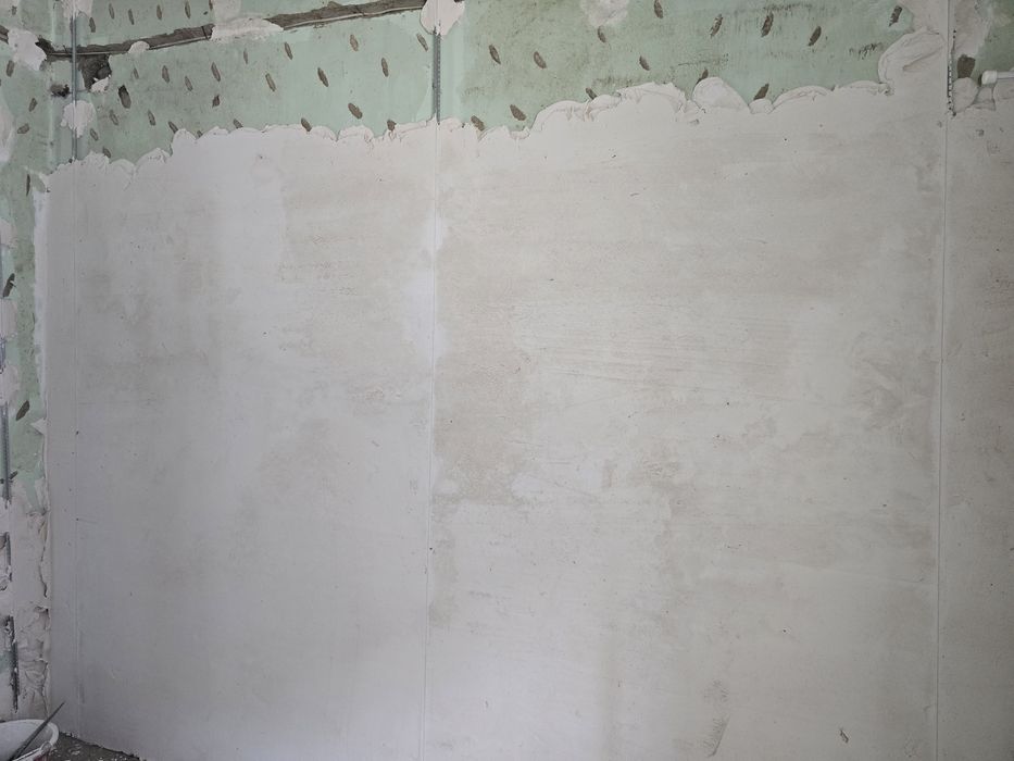 Rotband shitukaturka aparatda