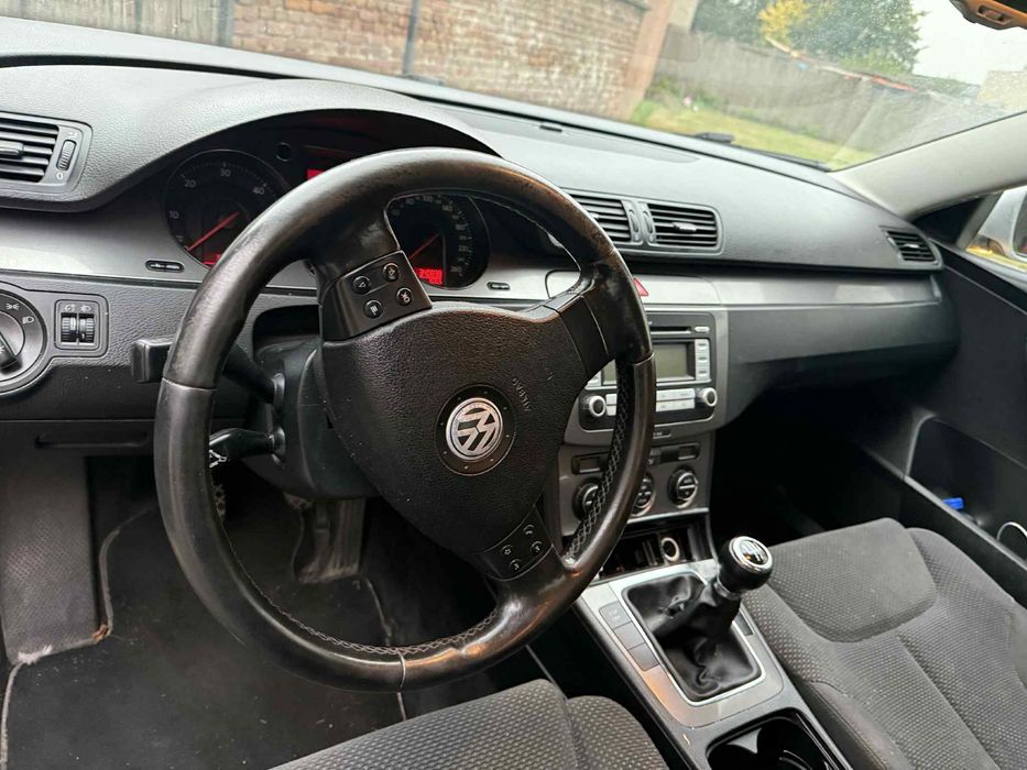 Vând urgent Passat B6