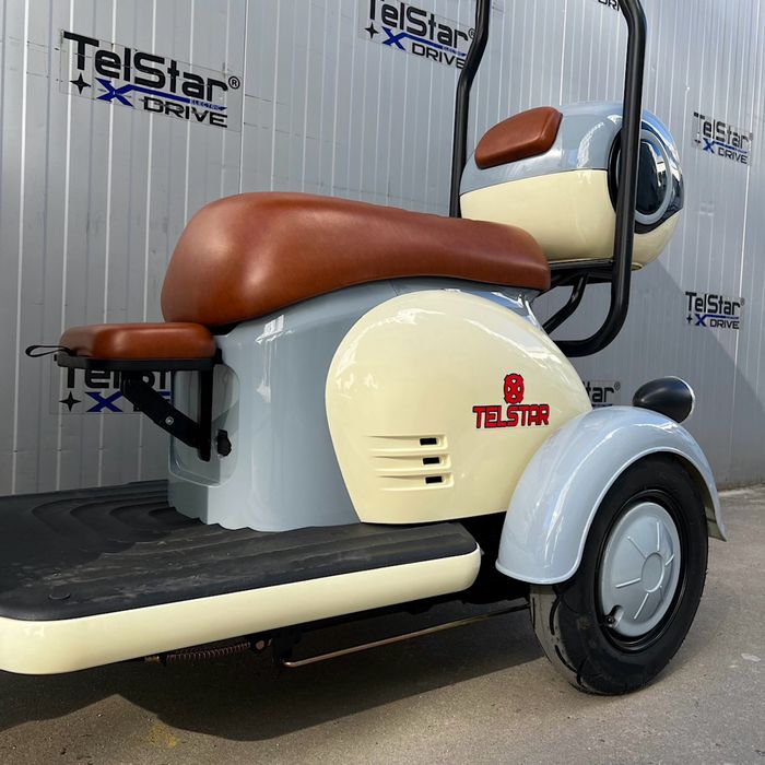 Електрическа триколка ТИП VESPA STYLE ROOF 60V 1500W задно предаване с