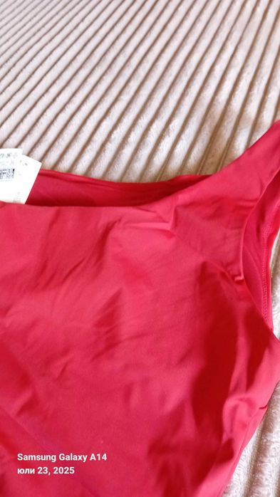 НМ Цял Червен бански