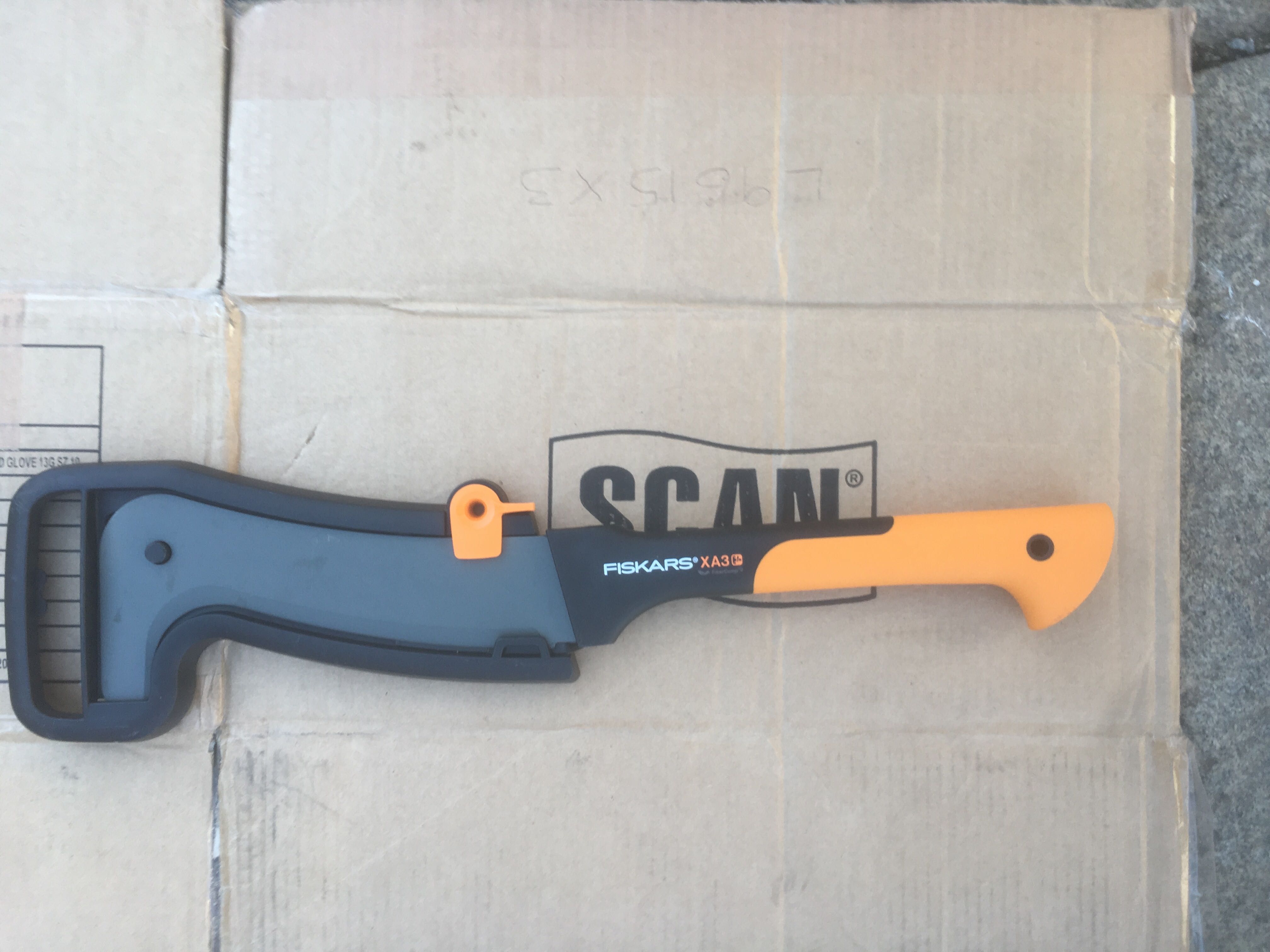 Мачете Fiskars XA3 гр. Асеновград • OLX.bg