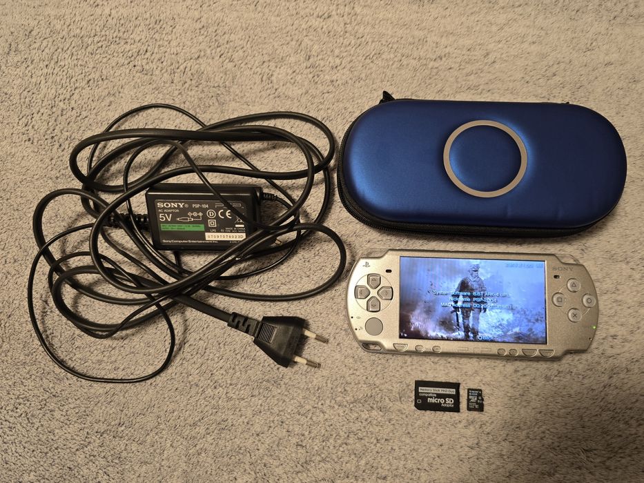 Sony PSP-2004 Playstation Portabil - modat - card 64GB