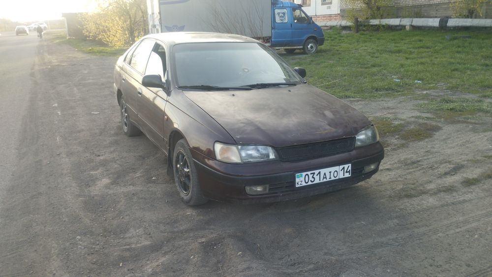 Продам Тайота Карина Е Хэтчбек