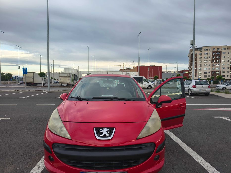 PEUGEOT 207