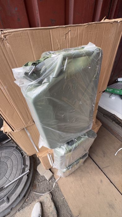 Канистра 20л новые