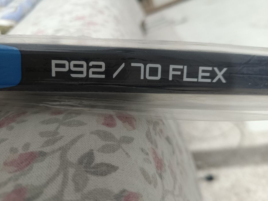 Продам клюшку хоккеную