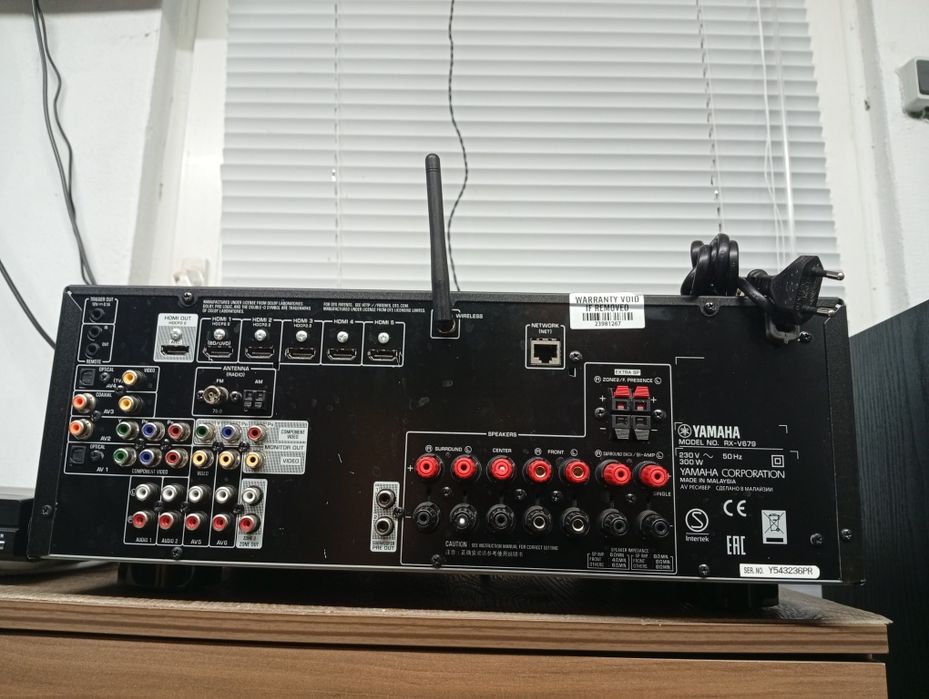 7.2 канален ресивър YAMAHA RX-V 679