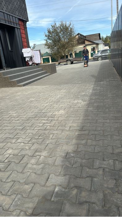 Укладка тратуарной брусчатки