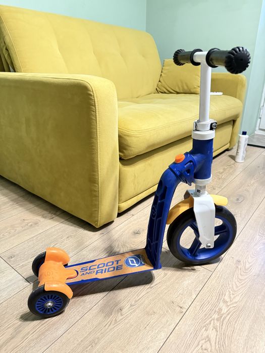 Продам беговел -самокат