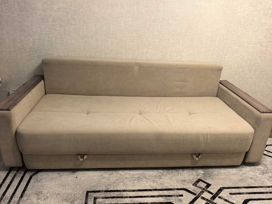 Продам диван в отличном состоянии