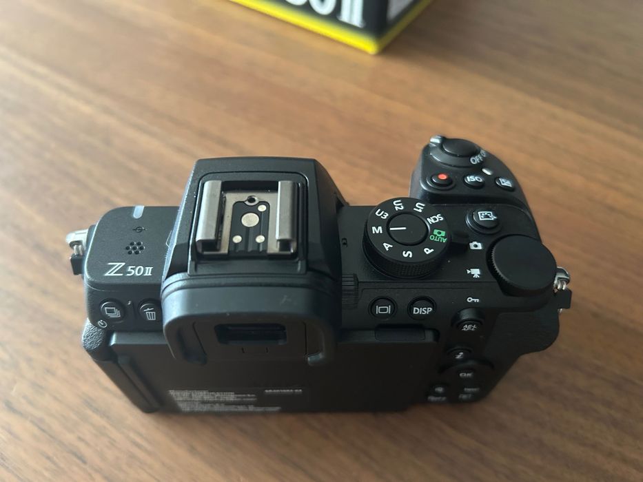Nikon Z50 II - 657 кадъра, гаранция, отлично състояние