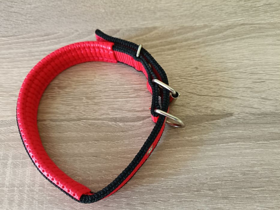 Нашийник - каишка за по-малко  куче! Нова!НОВА !