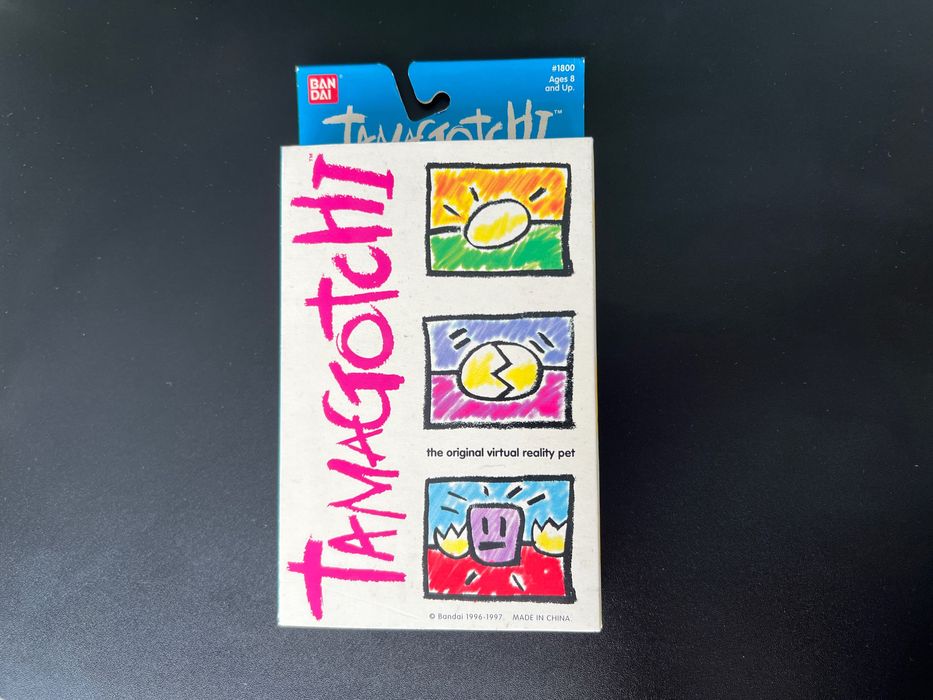 Оригинално Tamagotchi 1996-1997 BANDAI #1800 1st GEN