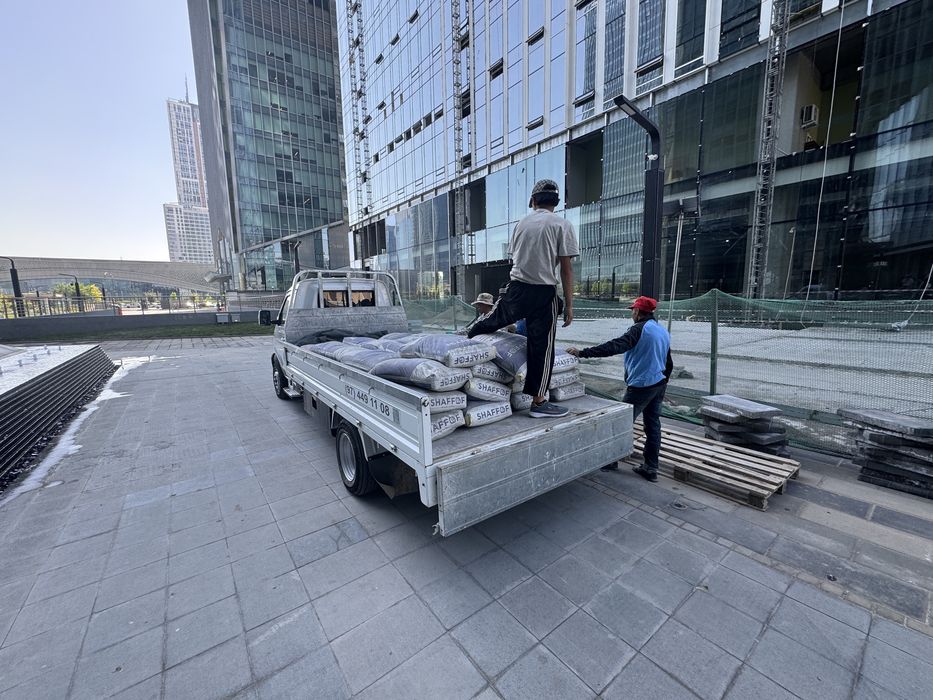 Грузчик мусор на лабо