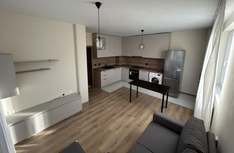 Дава се под наем Двустаен апартамент в София, Карпузица - 75 кв.м за 475 € - Снимка #2