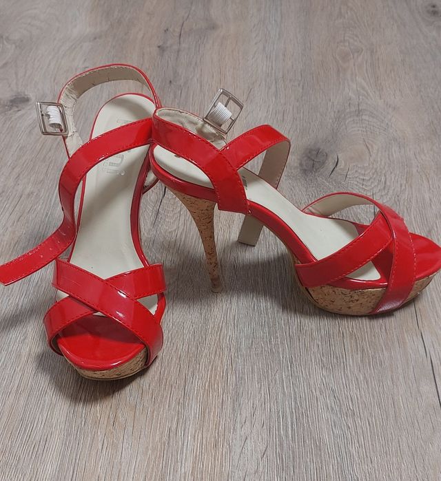 Червени токчета 13 см.