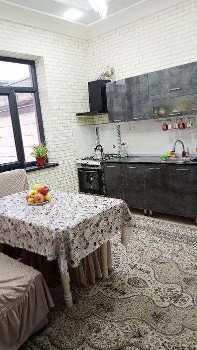 Tashmi poʻstidan 4 km kirganda Koksaroyda joylashgan fayzli mahallada