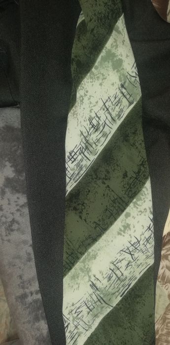 Прекрасен мъжки костюм-ръст 50