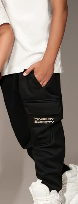 Pantaloni marimea 3 Madebysociety