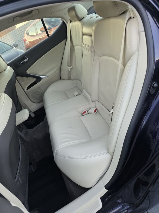 Lexus an 2011 euro 5 posibilitatea rate fără avans TRANSPORT gratuit