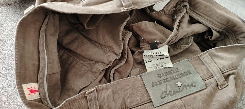 Продавам маркови комплект мъжки ризи и панталони и поотделно