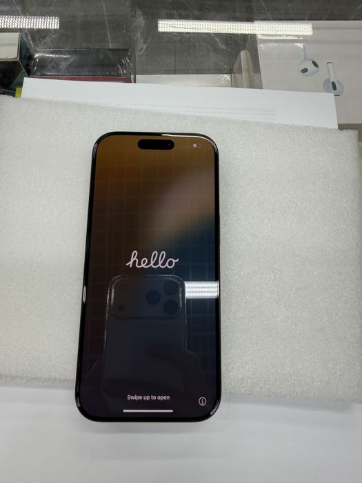 Продам айфон 16 про