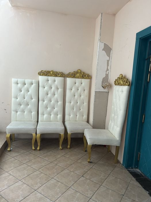 Свадебные стулья призидиум