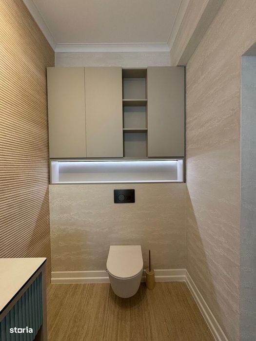 Gradinita la intrare, casa cu pompe caldura 10 kw, curte proprie mare
