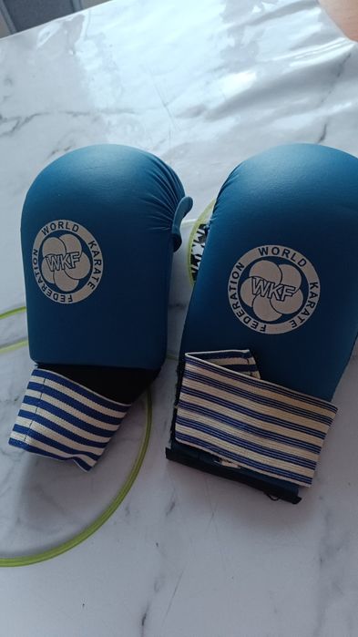 Накладки для каратэ (перчатки)