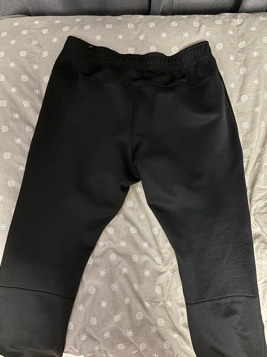 Pantaloni nike air max L!