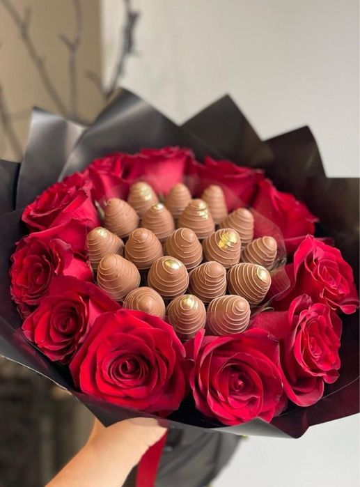 Клубника в шоколаде букет