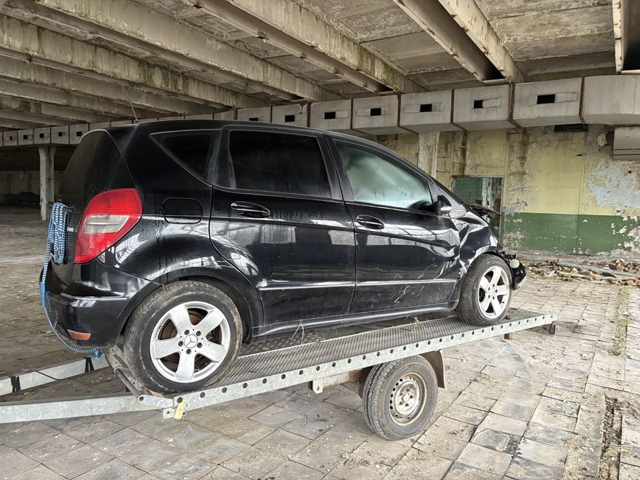 Mercedes A180 на части