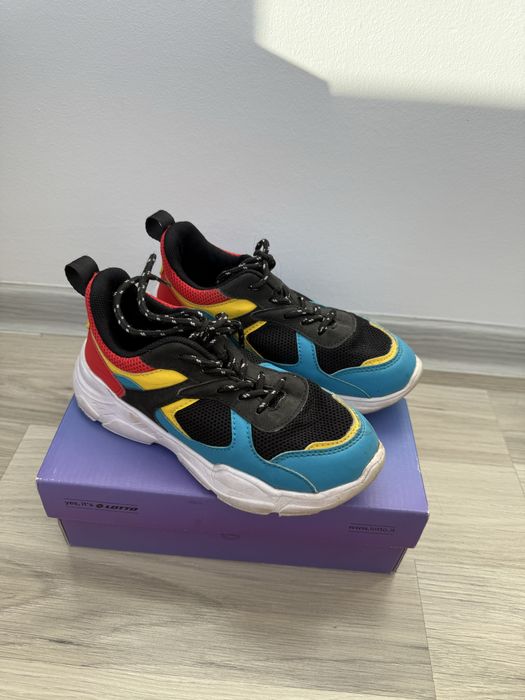 Adidasi Bejo marimea 31