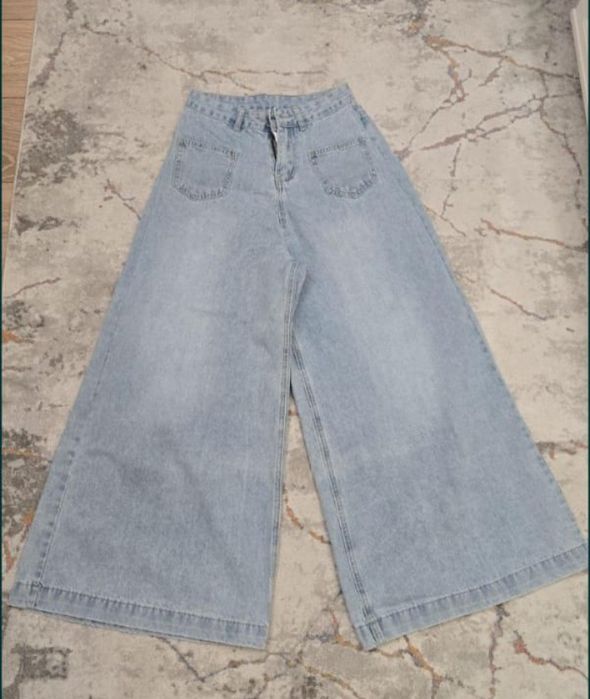 Джинсы на девушку 42р