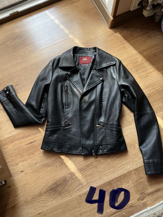 Пальто и куртки девочковые