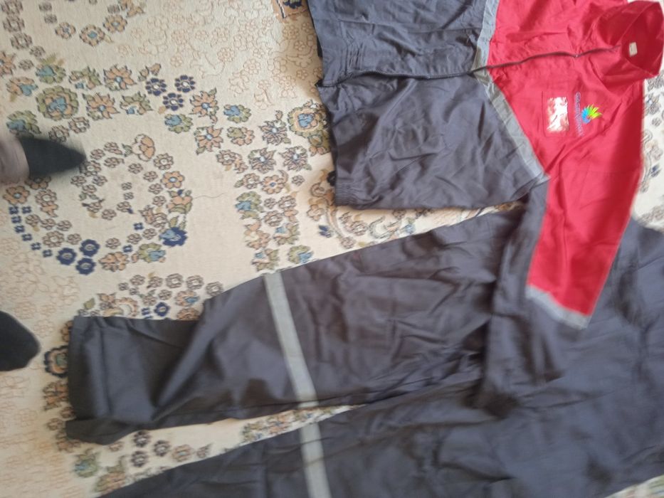 Продам спецодежду р 60.и обувь ботинки р44.