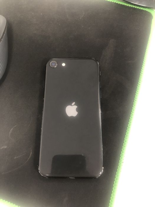 Продам Iphone SE 2 generation 128gb